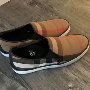 Burberry Slip On